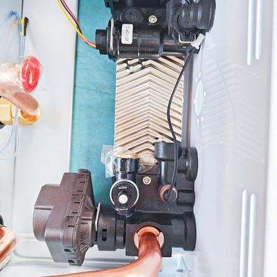 28kw वॉल माउंटेड कंडेनसिंग गैस बॉयलर हीटिंग बाथ